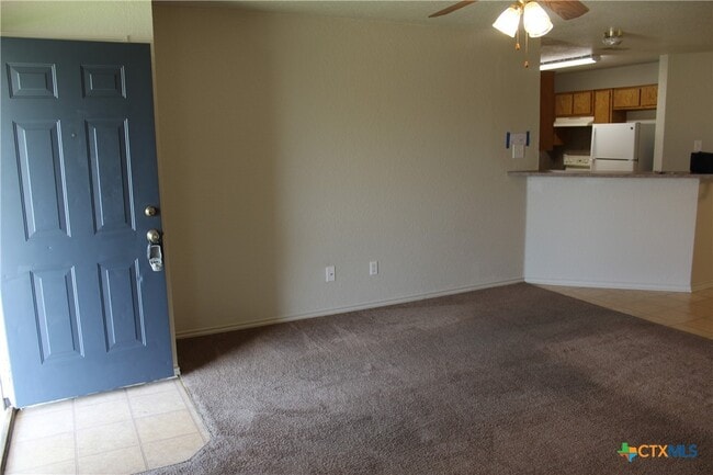 Building Photo - 2706 Alma Dr