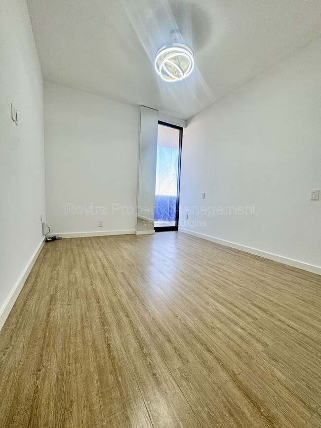 Building Photo - 19667 Turnberry Way