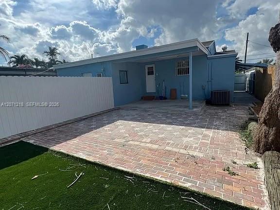 Building Photo - 2645 SW 33rd Ave