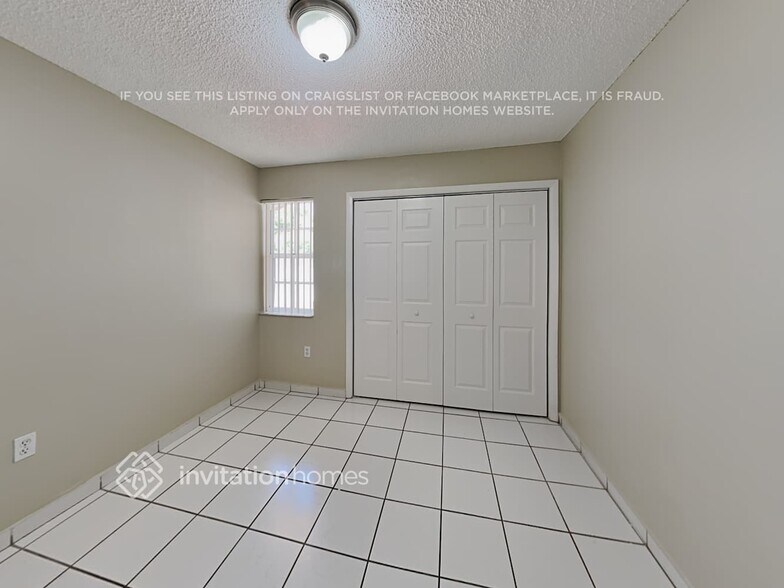 Building Photo - 4711 SW 142nd Ct