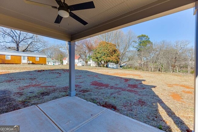 Building Photo - 569 Clayton St