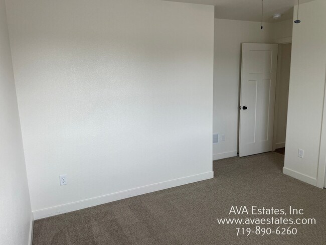 Building Photo - 970 S Coral Pl