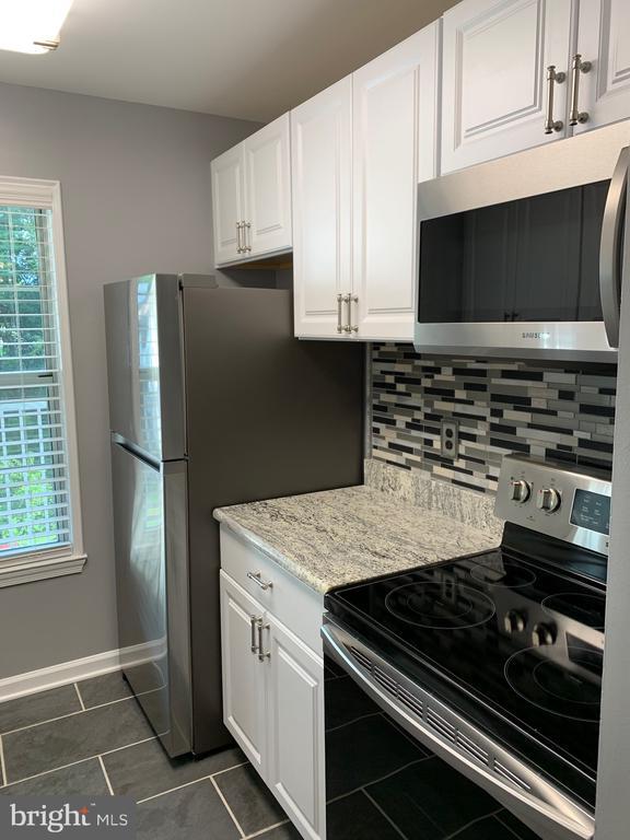 Building Photo - 809 Willings Way