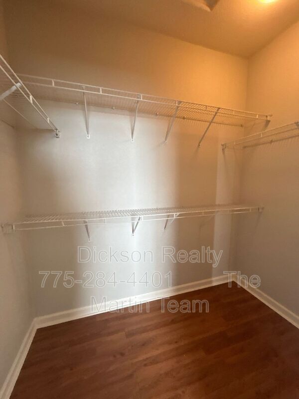 Building Photo - 2841 Granville Dr