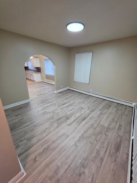 Building Photo - 265 New York Ave