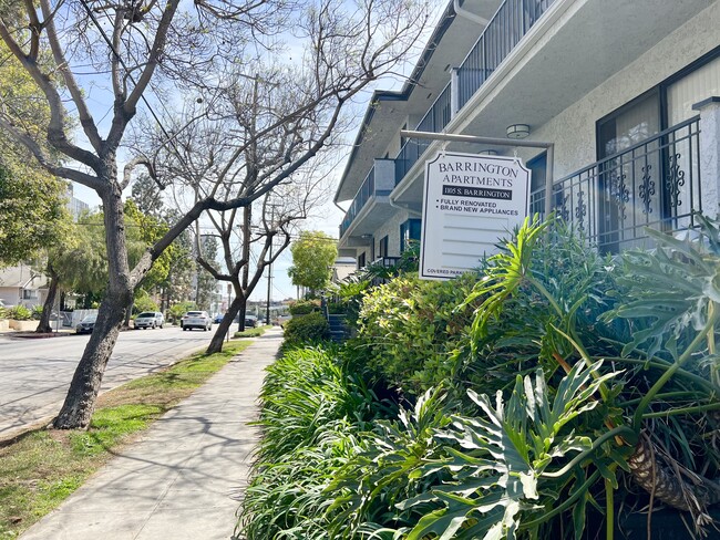 Building Photo - 1105 S Barrington Ave Los Angeles, CA 90049