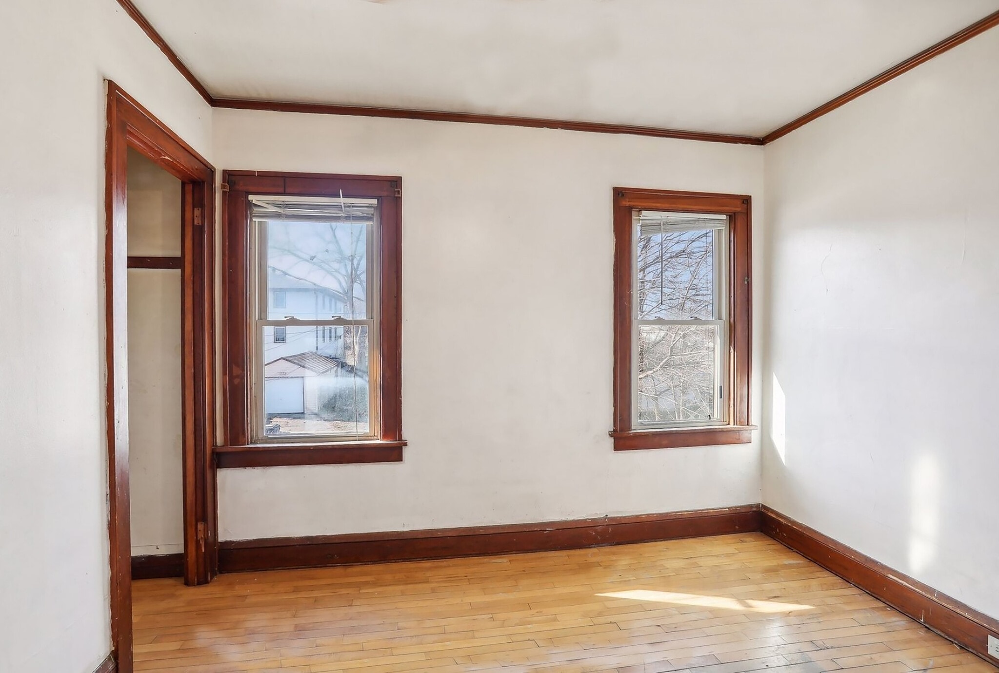 Building Photo - 1006 Gould Ave NE