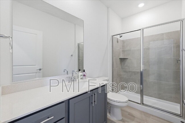 Building Photo - 8316 Catalpa Ln