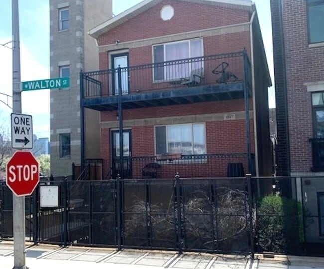 Building Photo - 1327 W Walton St