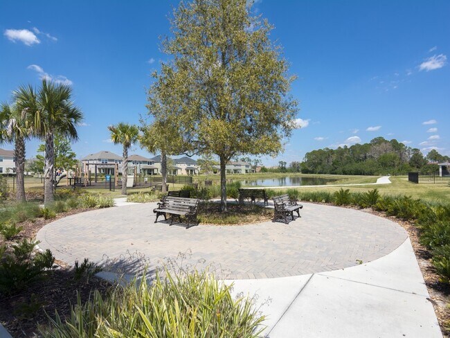 Building Photo - BEAUTIFUL LAKE VIEW AND CORNER LOT HOME WI...