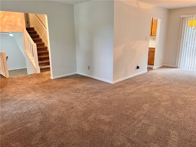 Building Photo - 4310 Ridgetop Dr