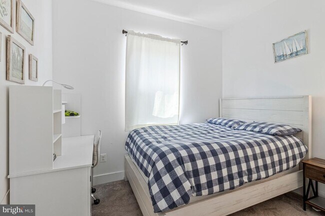 Building Photo - 40 Mural Walk NE