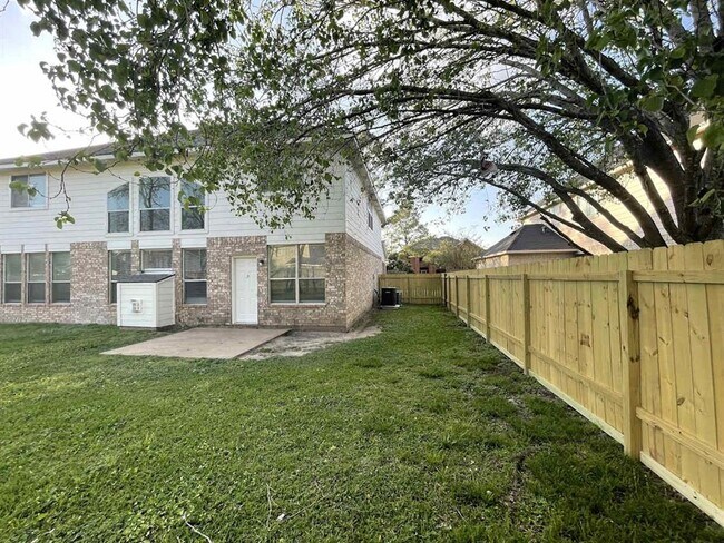 Building Photo - 3603 W Pine Orchard Dr