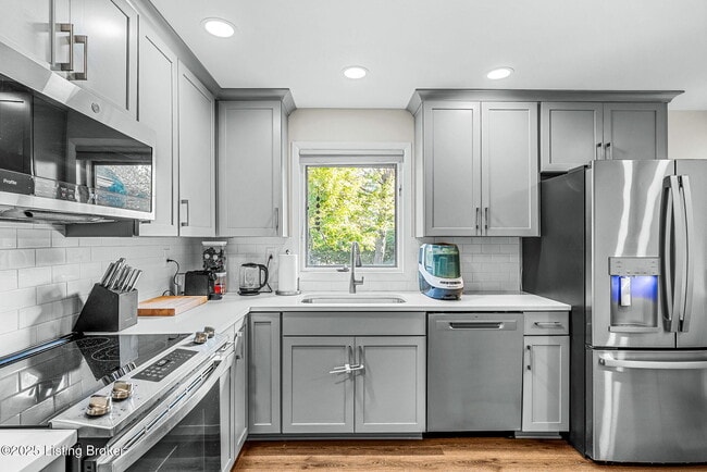 Building Photo - 1515 Vivian Ln