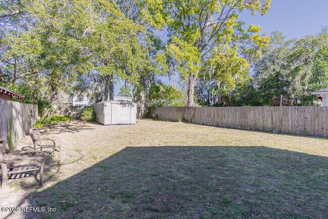 Building Photo - 909 Talbot Ave