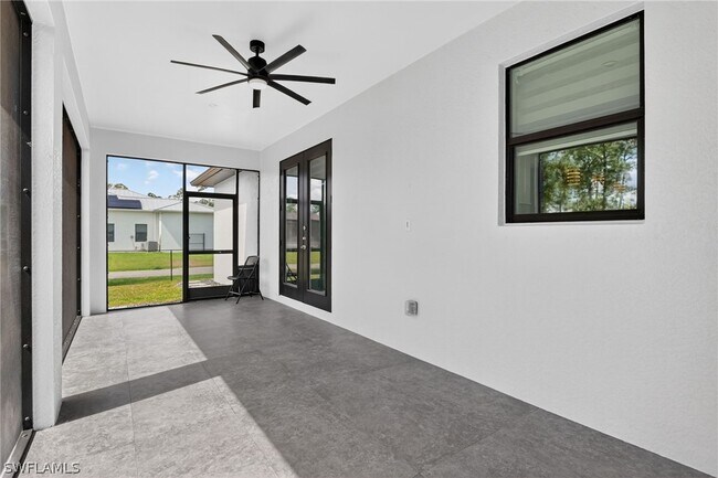 Building Photo - 2326 6th Ave SE