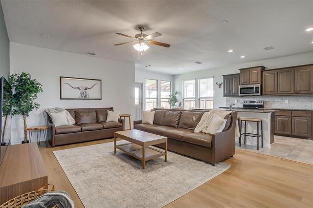 Building Photo - 1424 Doe Meadow Dr
