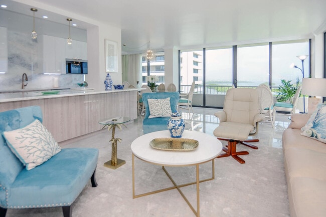 Building Photo - 5540 N Ocean Dr