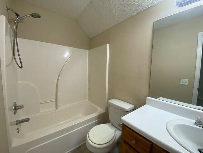 Building Photo - PRE-LEASING FOR AUGUST 2026!