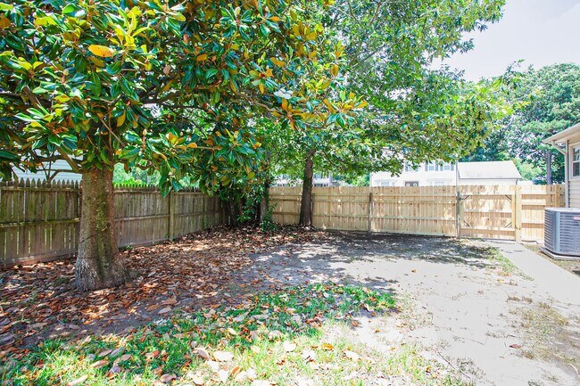 Building Photo - 1513 Narbonne Ct