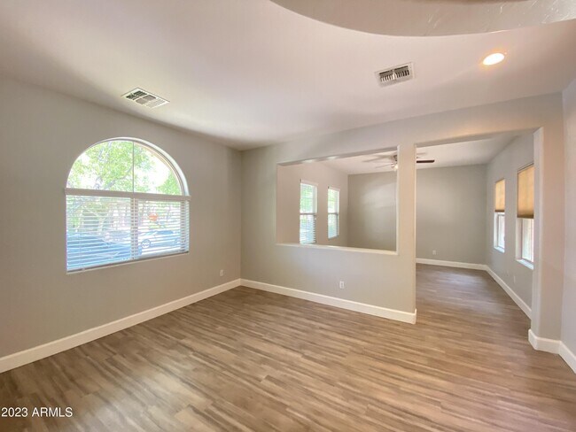 Building Photo - 20959 W Edith Way