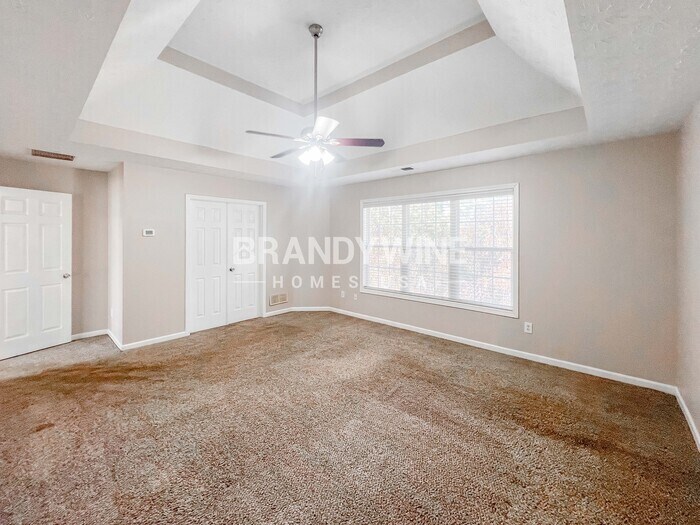 Building Photo - 215 Prince Edward Way