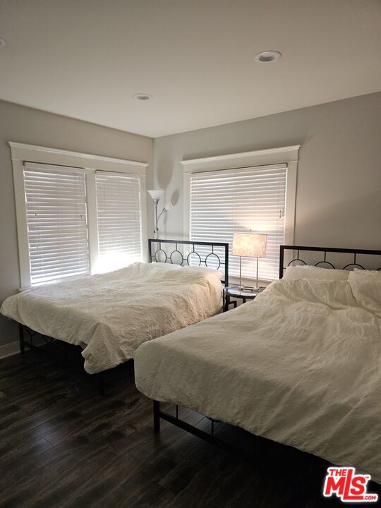 Building Photo - 1610 6th Ave