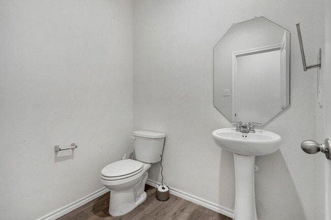 Building Photo - 3212 Perman Dr