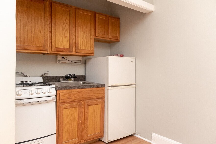 Building Photo - 3836 N Fremont St