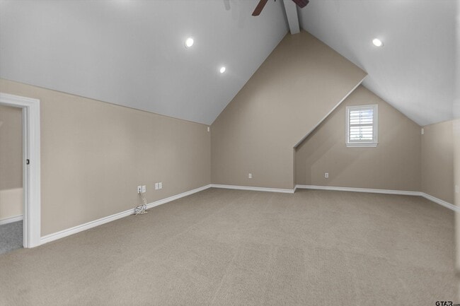 Building Photo - 2312 Pinehurst St