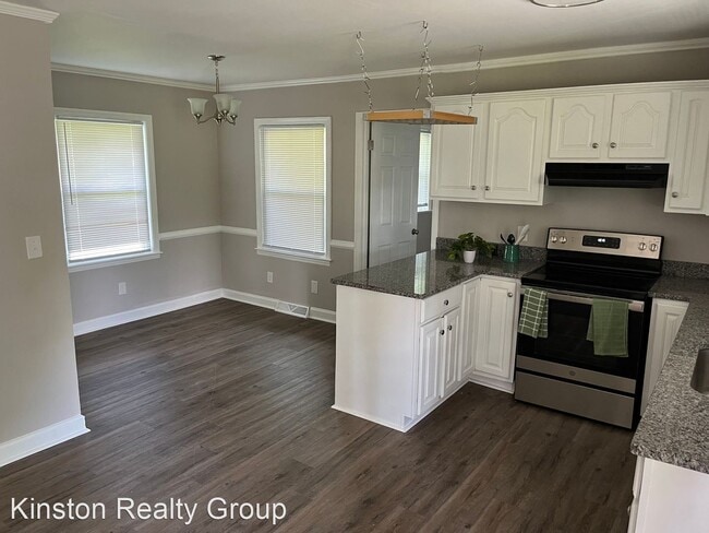 Building Photo - 3 br, 2 bath House - 550 Tyree Rd.