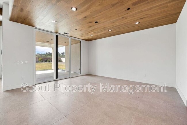 Building Photo - 32195 Daybrook Ter