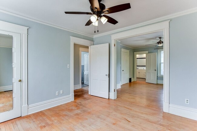 Building Photo - Renovated 3 Bedroom 2 bathroom house. Superb Master suite.
