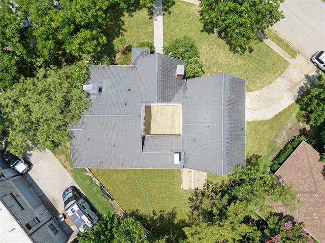 Building Photo - 4008 Acapulco St