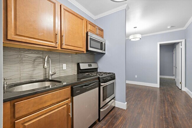 Building Photo - 151 Sip Ave
