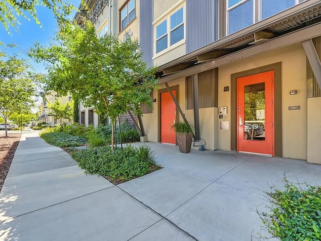 Building Photo - Premier 2/2 Condo in The Cannery