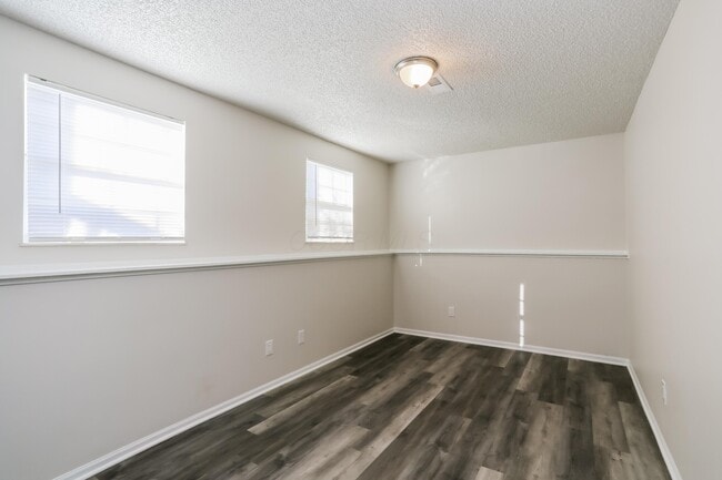 Building Photo - 1386 Tilia Ct