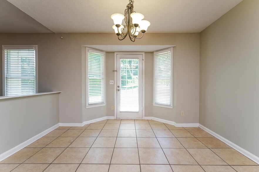 Building Photo - 4091 S Fork Dr