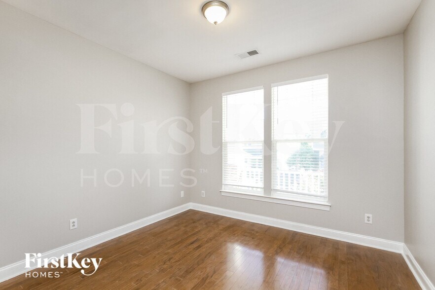 Building Photo - 15636 Seafield Ln