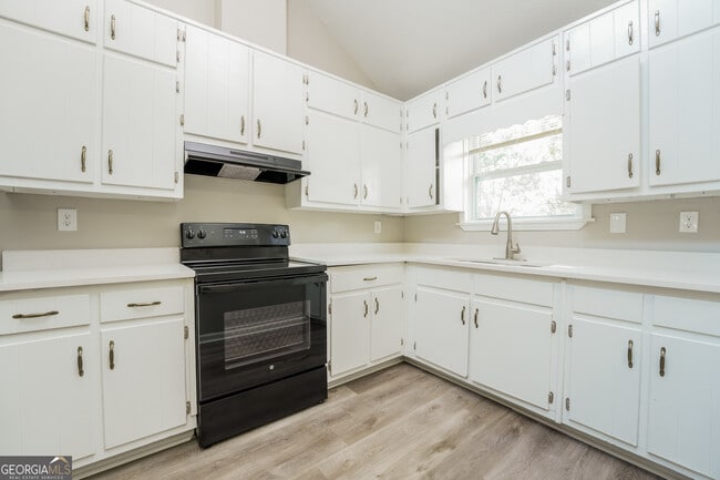 Building Photo - 2535 Kelly Lake Dr