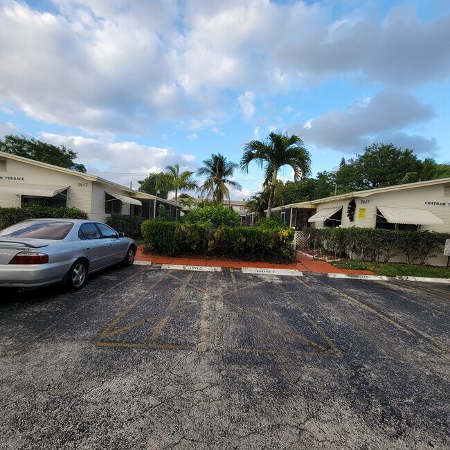 Building Photo - 2617 Lincoln St Hollywood, FL 33020