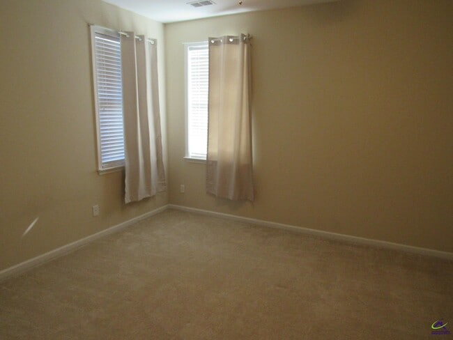Building Photo - 106 Dennard Dr