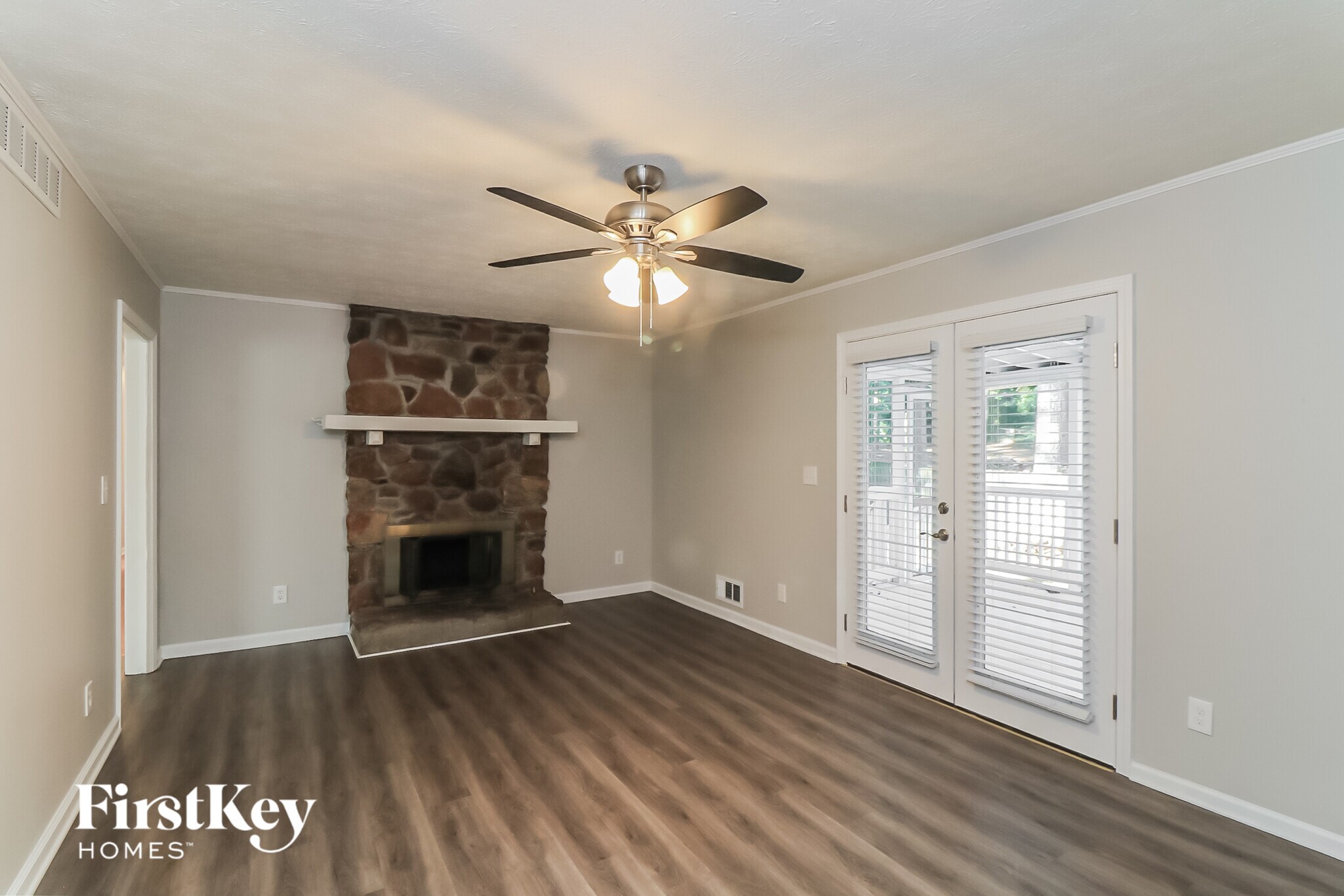 Building Photo - 2515 Cottonwood Dr