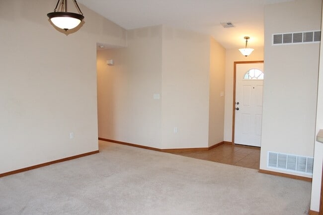 Building Photo - Great home in East Manhattan! *UPDATED PHOTOS COMING SOON*