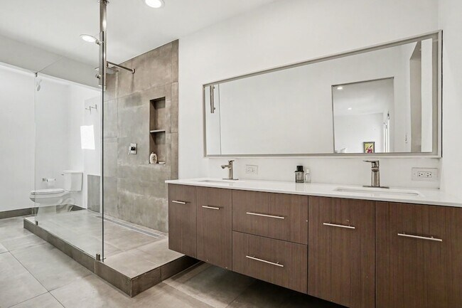 Building Photo - 12368 Montego Plaza