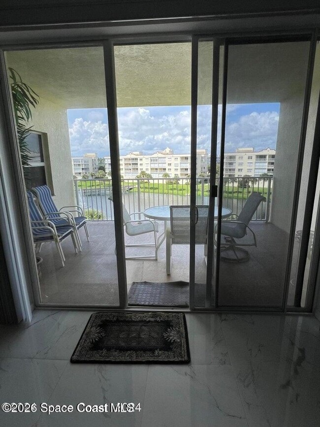 Building Photo - 8871 Lake Dr