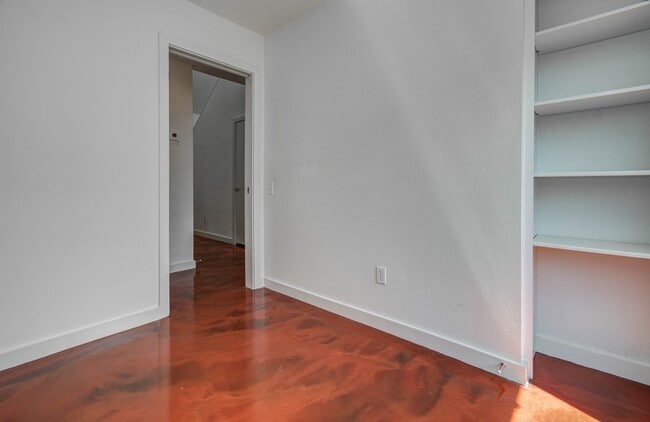 Building Photo - 3210 Yellowstone Park Dr