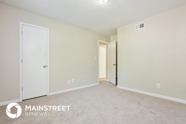 Building Photo - 2208 Lowtrail Ct
