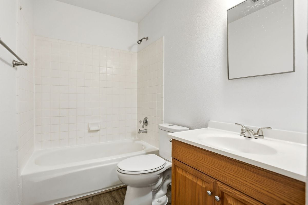 Building Photo - 522 Ashley