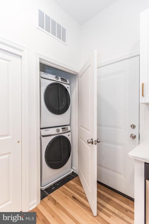 Building Photo - 315 N Preston St